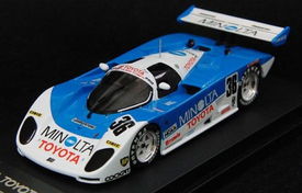 童心未泯，駕馭夢(mèng)想 六一兒童節(jié)，大男孩與四輛小車汽車的故事